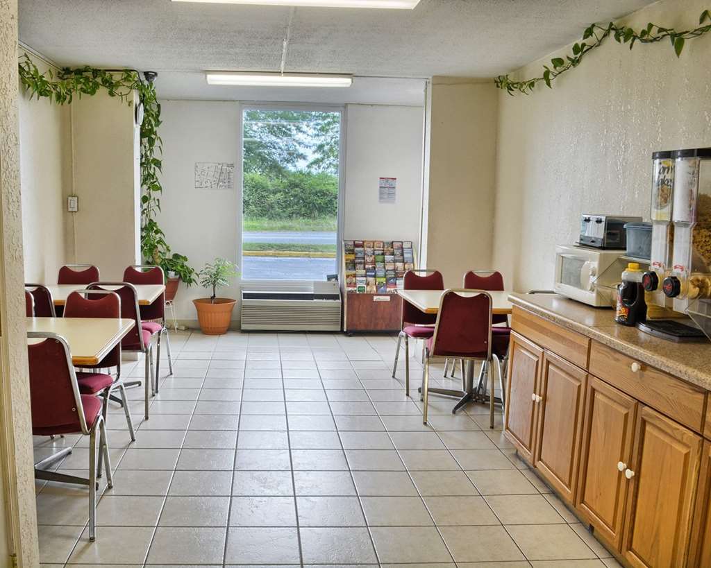 Howard Johnson By Wyndham Atlanta College Park Ristorante foto
