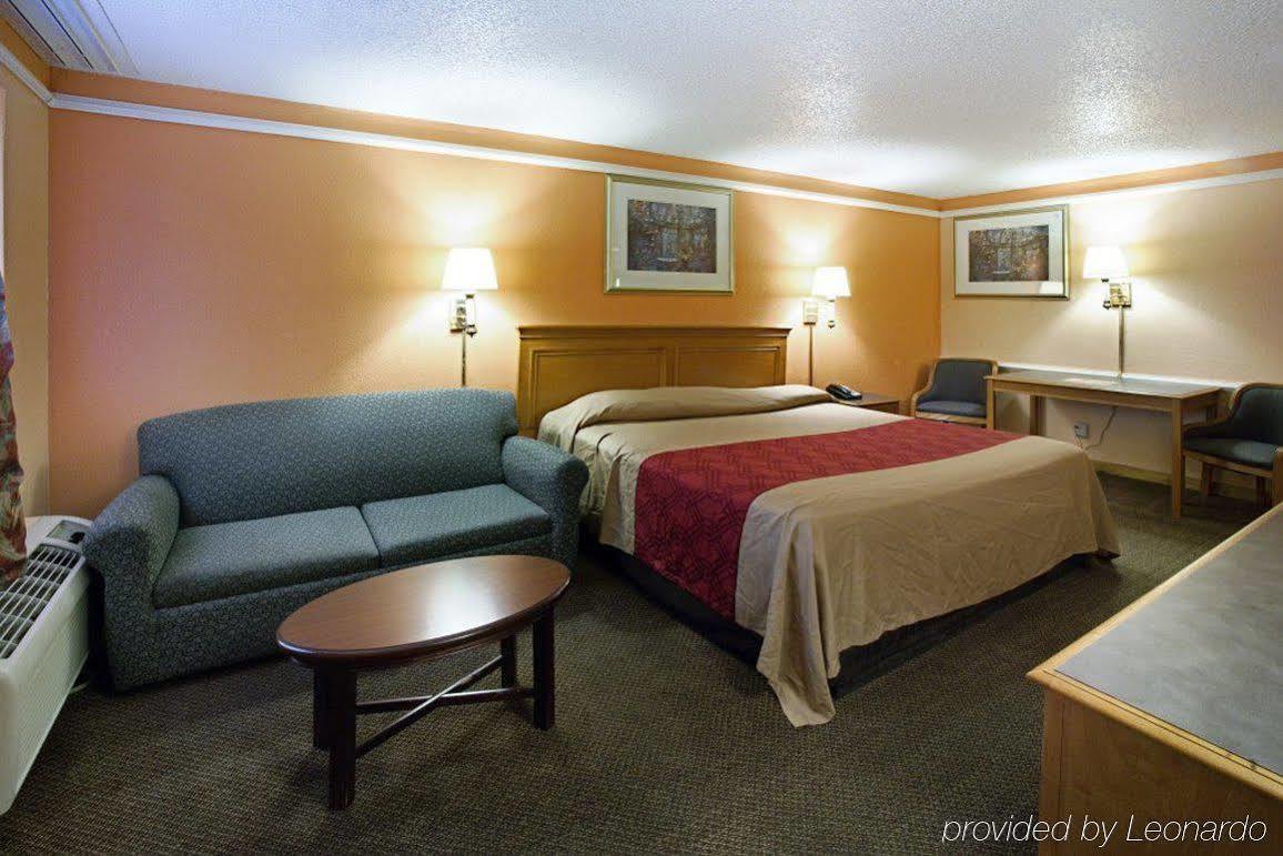 Howard Johnson By Wyndham Atlanta College Park Esterno foto